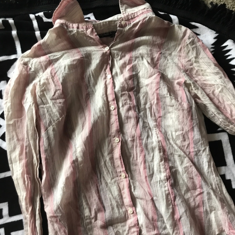 Super cute pink button-down longsleeve